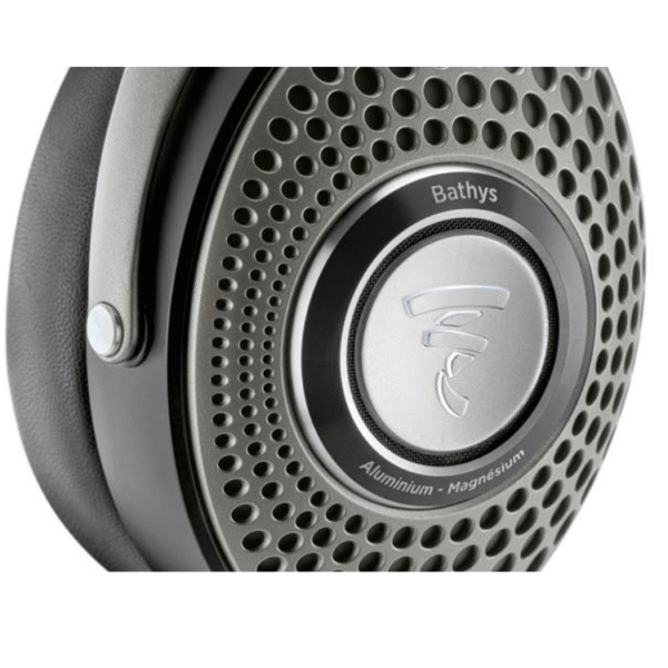 Focal Bathys - close up